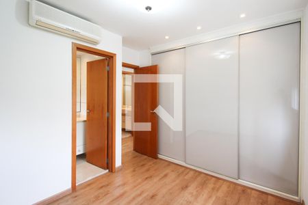 Suíte  de apartamento para alugar com 2 quartos, 90m² em Vila Olímpia, São Paulo