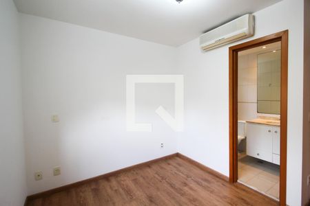 Suíte  de apartamento para alugar com 2 quartos, 90m² em Vila Olímpia, São Paulo
