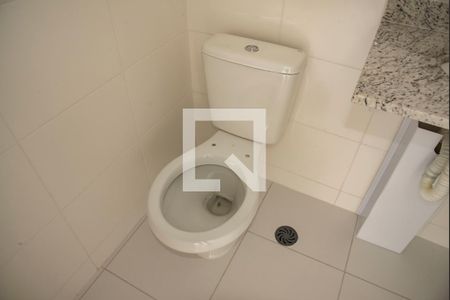 Banheiro de kitnet/studio para alugar com 1 quarto, 26m² em Vila Clementino, São Paulo