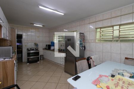 Casa à venda com 127m², 4 quartos e 2 vagas Casa à venda com 127m², 4 quartos e 2 vagasCozinha