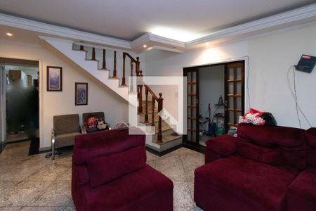 Casa à venda com 127m², 4 quartos e 2 vagas Casa à venda com 127m², 4 quartos e 2 vagasSala