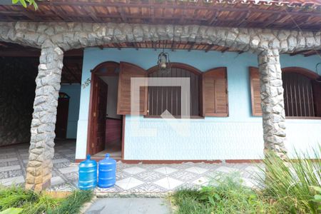 Casa à venda com 364m², 5 quartos e 2 vagasFachada