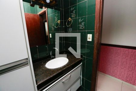 Casa à venda com 364m², 5 quartos e 2 vagasBanheiro Social