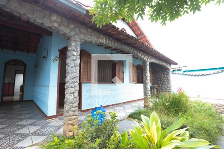 Casa à venda com 364m², 5 quartos e 2 vagasFachada