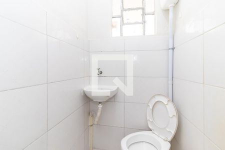 Banheiro de casa para alugar com 1 quarto, 35m² em Parada Xv de Novembro, São Paulo