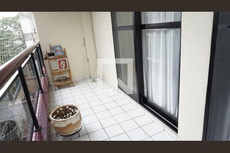Apartamento à venda com 95m², 4 quartos e 1 vagaQuarto 2 varanda