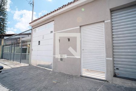Casa para alugar com 50m², 2 quartos e sem vaga Casa para alugar com 50m², 2 quartos e sem vagaFachada