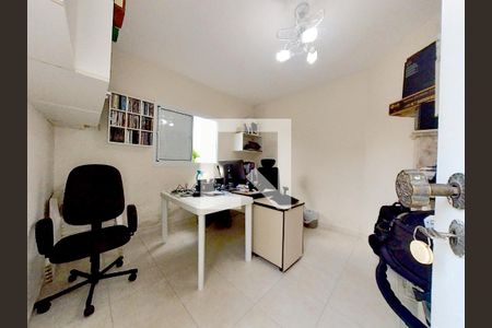 Casa à venda com 350m², 5 quartos e 5 vagasEscritório