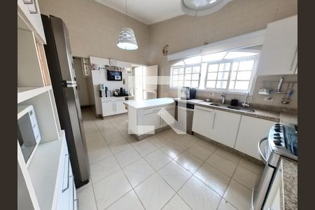 Casa à venda com 350m², 5 quartos e 5 vagasCozinha