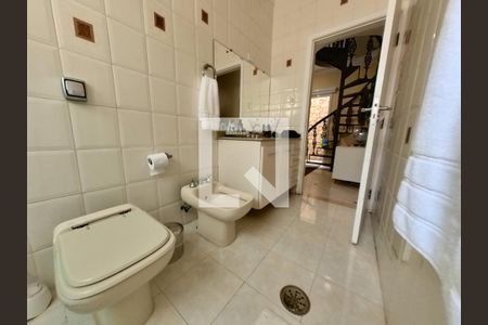 Casa à venda com 350m², 5 quartos e 5 vagasBanheiro Social