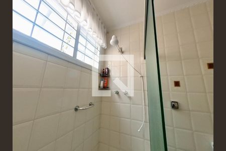 Casa à venda com 350m², 5 quartos e 5 vagasBanheiro Social - Box