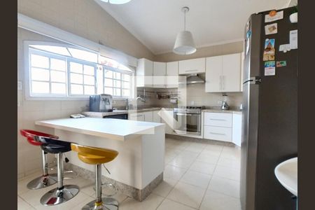 Casa à venda com 350m², 5 quartos e 5 vagasCozinha