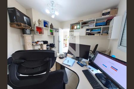 Casa à venda com 350m², 5 quartos e 5 vagasEscritório