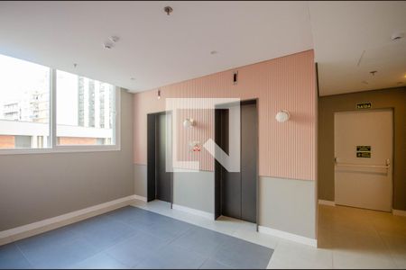 Studio para alugar com 34m², 1 quarto e sem vagaElevadores