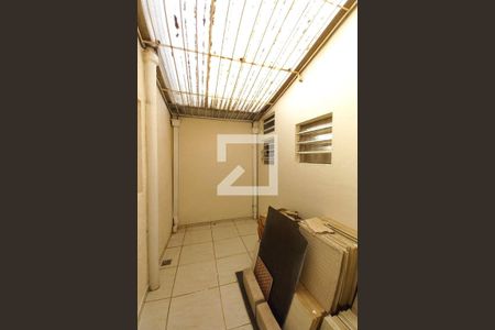 Casa à venda com 258m², 4 quartos e 3 vagas Casa à venda com 258m², 4 quartos e 3 vagasÁrea de Luz