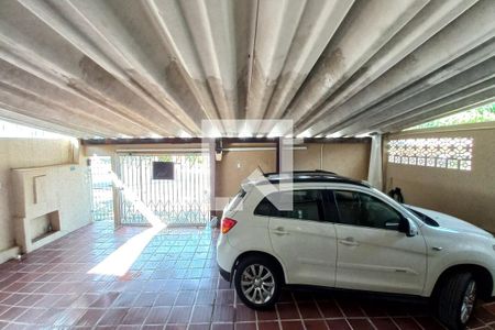 Casa à venda com 258m², 4 quartos e 3 vagas Casa à venda com 258m², 4 quartos e 3 vagasVista da Sala