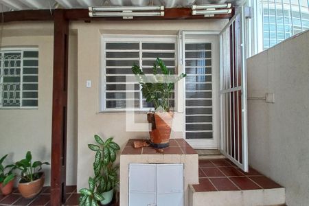 Casa à venda com 258m², 4 quartos e 3 vagas Casa à venda com 258m², 4 quartos e 3 vagasEntrada do Escritório