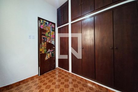 Casa à venda com 258m², 4 quartos e 3 vagas Casa à venda com 258m², 4 quartos e 3 vagasQuarto 1