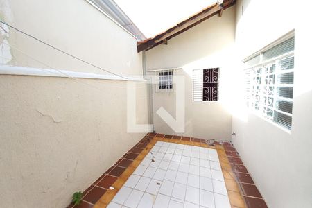 Casa à venda com 258m², 4 quartos e 3 vagas Casa à venda com 258m², 4 quartos e 3 vagasQuintal