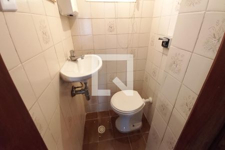 Casa à venda com 258m², 4 quartos e 3 vagas Casa à venda com 258m², 4 quartos e 3 vagasLavabo