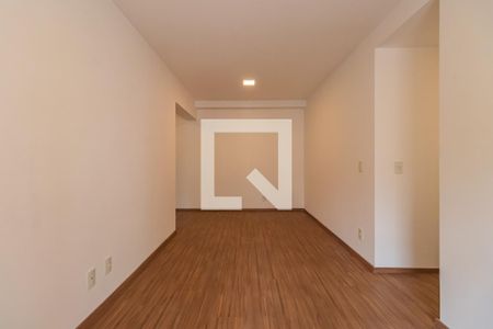 Sala de apartamento para alugar com 3 quartos, 76m² em Jardim Tupanci, Barueri