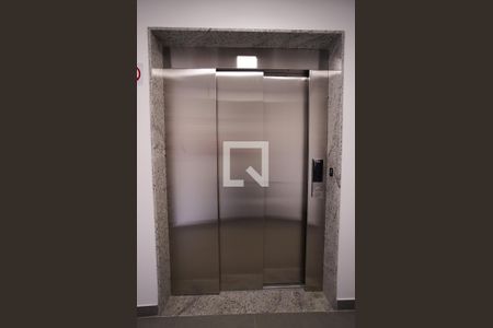 Apartamento à venda com 76m², 3 quartos e 2 vagasElevador