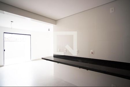 Apartamento à venda com 85m², 3 quartos e 2 vagas Apartamento à venda com 85m², 3 quartos e 2 vagasCozinha