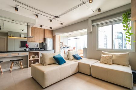 Sala de apartamento à venda com 2 quartos, 69m² em Alphaville Empresarial, Barueri