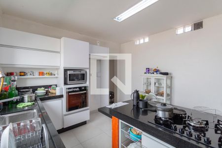 Casa à venda com 230m², 4 quartos e 2 vagasCozinha 