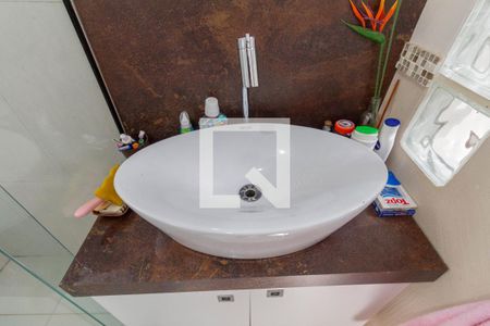 Casa à venda com 230m², 4 quartos e 2 vagasBanheiro 