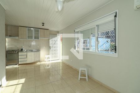 Casa à venda com 300m², 4 quartos e 1 vaga Casa à venda com 300m², 4 quartos e 1 vagaSala casa fundos