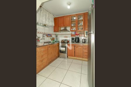 Casa à venda com 300m², 4 quartos e 1 vaga Casa à venda com 300m², 4 quartos e 1 vagaCozinha