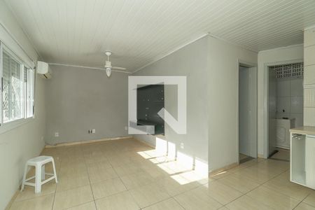 Casa à venda com 300m², 4 quartos e 1 vaga Casa à venda com 300m², 4 quartos e 1 vagaSala casa fundos