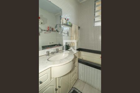 Casa à venda com 300m², 4 quartos e 1 vaga Casa à venda com 300m², 4 quartos e 1 vagaBanheiro