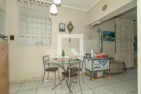 Casa à venda com 300m², 4 quartos e 1 vaga Casa à venda com 300m², 4 quartos e 1 vagaCozinha