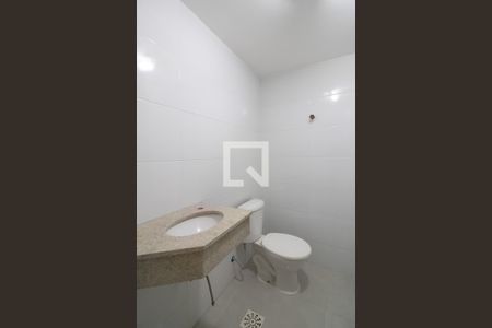 Banheiro de apartamento para alugar com 1 quarto, 36m² em Jardim Dona Leopoldina, Porto Alegre