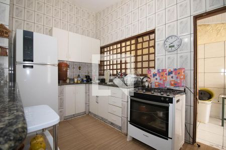Cozinha de casa de condomínio para alugar com 3 quartos, 150m² em Ceilândia Sul (ceilândia), Brasília
