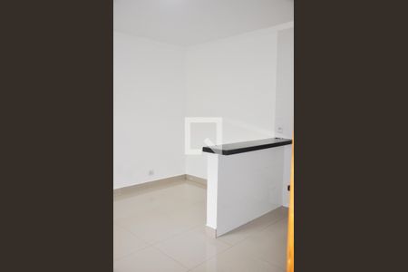 Sala / Cozinha Americana de casa para alugar com 1 quarto, 35m² em Parque Peruche, São Paulo