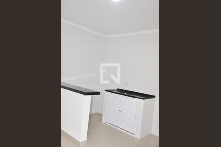 Sala / Cozinha Americana de casa para alugar com 1 quarto, 35m² em Parque Peruche, São Paulo