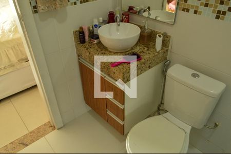 Casa de condomínio à venda com 21m², 3 quartos e 3 vagasBanheiro da Suíte 2