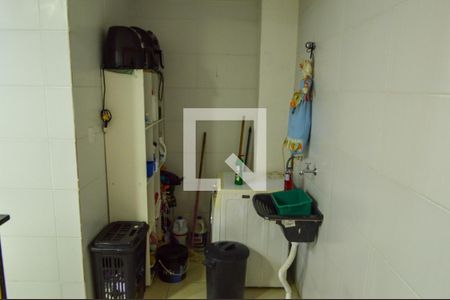 Casa de condomínio à venda com 21m², 3 quartos e 3 vagasÁrea de Serviço