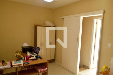 Casa de condomínio à venda com 21m², 3 quartos e 3 vagasSuíte 3