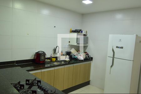 Casa de condomínio à venda com 21m², 3 quartos e 3 vagasCozinha