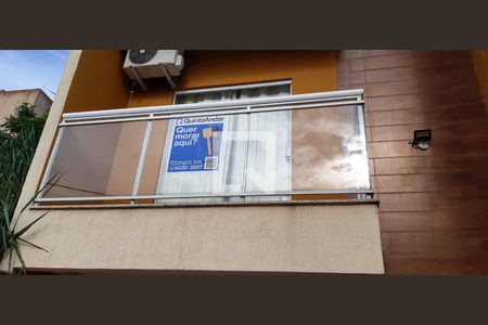 Casa de condomínio à venda com 21m², 3 quartos e 3 vagasPlaca 