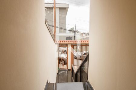 Casa à venda com 262m², 4 quartos e 5 vagasEscada de acesso