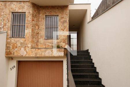 Casa à venda com 262m², 4 quartos e 5 vagasFachada