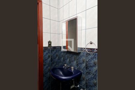 Casa à venda com 262m², 4 quartos e 5 vagasBanheiro 1