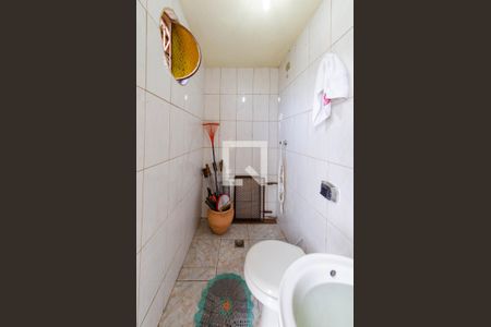 Casa para alugar com 220m², 3 quartos e 2 vagas Casa para alugar com 220m², 3 quartos e 2 vagasBanheiro de serviço