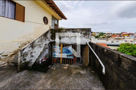 Casa para alugar com 220m², 3 quartos e 2 vagas Casa para alugar com 220m², 3 quartos e 2 vagasQuintal