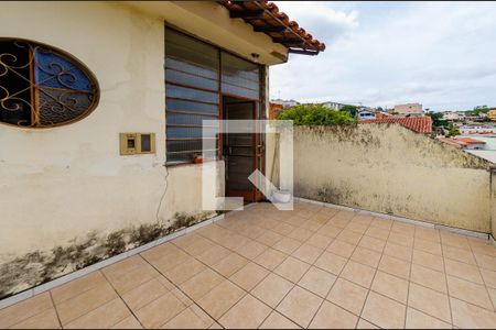 Casa para alugar com 220m², 3 quartos e 2 vagas Casa para alugar com 220m², 3 quartos e 2 vagasQuintal